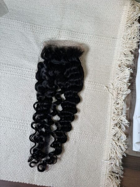 BOUCLES DE SIRÈNE & DENTELLE INVISIBLE : CLOSURE HD DEEP WAVE